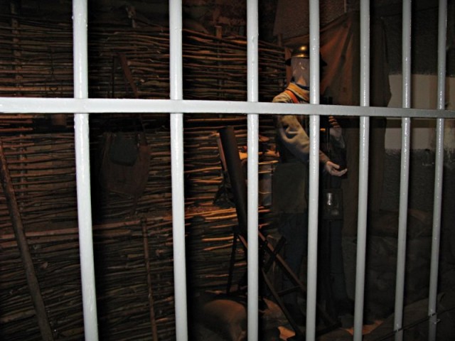 14/52. Ossuaire de Douaumont. Dans la tour de l'Ossuaire. Jeu 30.04.2009 - 14:33.
