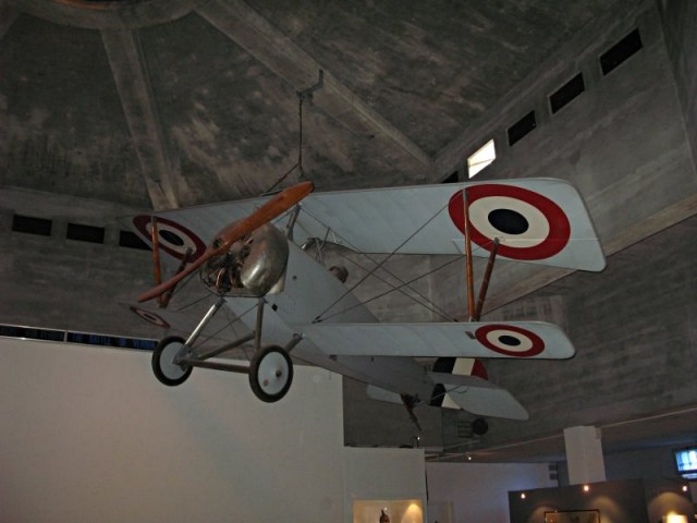 42/52. Mémorial de Verdun. Avion. Le premier chasseur français. Jeu 30.04.2009 - 16:50.