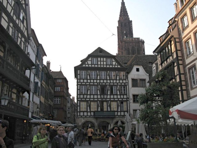 47/56. Strasbourg. Place aux Cochons-de-lait. Ven 01.05.2009 - 19:11.