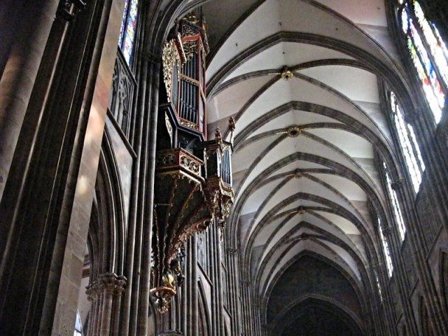 5/31. Strasbourg. L'orgue (1385, 1489, 1716, André Silbermann et 1981, Alfred Kern). Sam 02.05.2009 - 09:54.