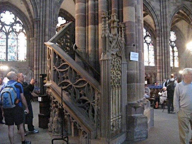 9/31. Strasbourg. Cathédrale Notre-Dame. Escalier de la chaire. Sam 02.05.2009 - 10:06.