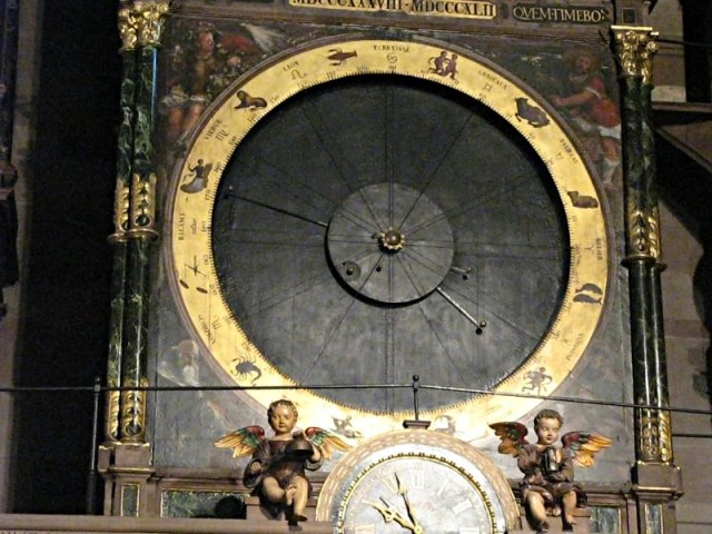 28/31. Strasbourg. Cathédrale Notre-Dame. L'horloge astronomique. Sam 02.05.2009 - 10:29.