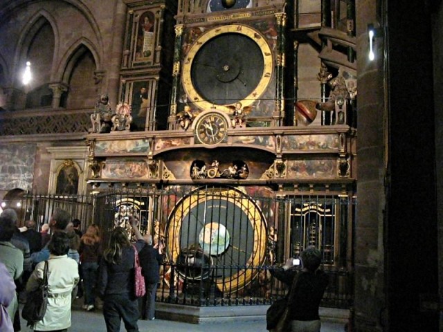 29/31. Strasbourg. Cathédrale Notre-Dame. L'horloge astronomique. Sam 02.05.2009 - 10:29.