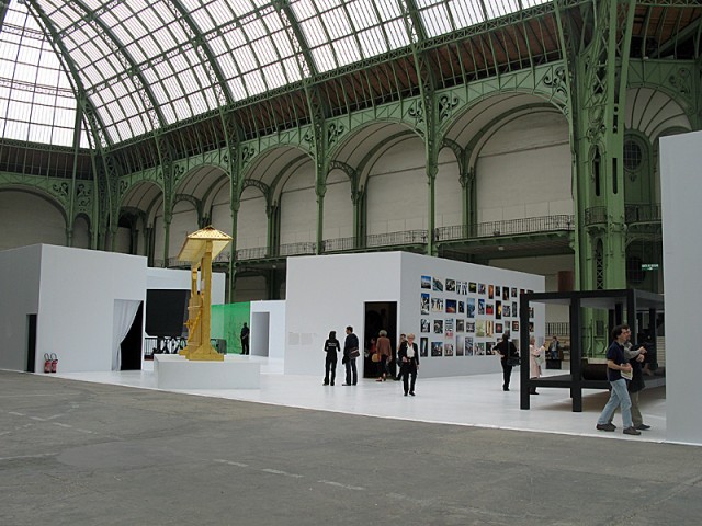 2/5. Paris. Grand Palais. Exposition "La Force de l'Art (2)". Jeu 14/5/2009 15:25.