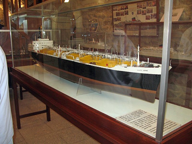 36/48. Saint-Brévin-les-Pins. Musée de la Marine. Maquette du &laquo;&nbsp;Jules-Verne&nbsp;&raquo;. Mar 11/8/2009 16:48.