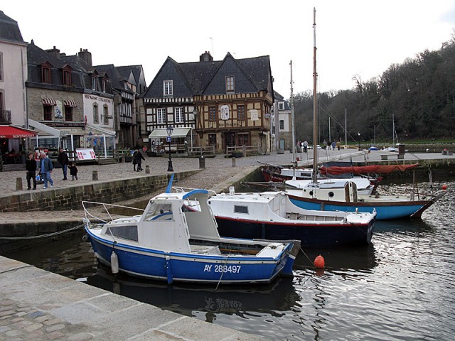 12/17. Le port de Saint-Goustan. Dim 16.01.2011, 15:05.