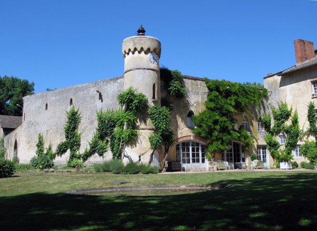 12/12. Le château de Lamartine à Saint-Point. 29.05.2011, 16:09.