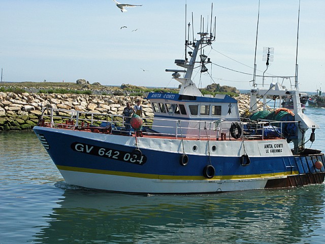 Saint-Guénolé-Penmarc'h. Le retour des pêcheurs.