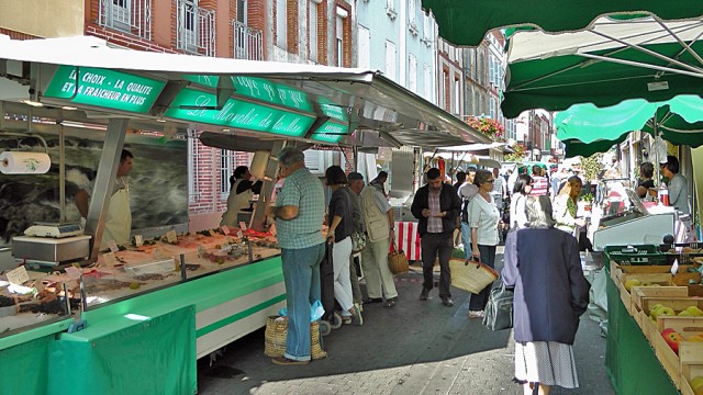 22/24. Castelsarrasin. Le marché du jeudi. 06/10/2011, 10:30.