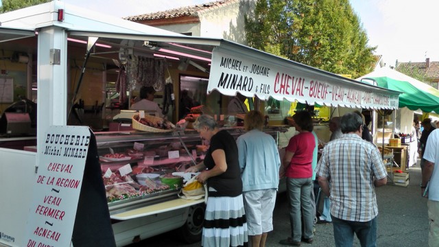 23/24. Castelsarrasin. Le marché du jeudi. 06/10/2011, 10:32.