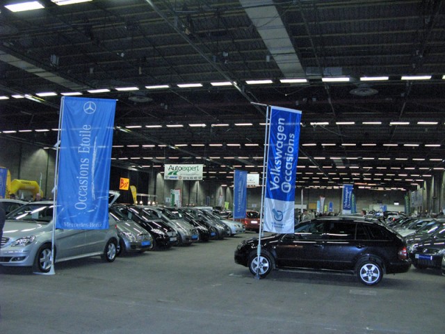 4/14. Brest. Salon des véhicules d'occasion. Dim 11.04.2010, 15:49.