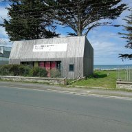 24.04.2018. Plestin-Les-Grèves : la maison en bois de Saint-Efflam menacée de démolition
