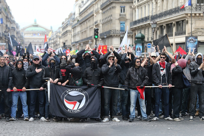 1/18. Manifestation antifasciste à Paris. © Michel Stoupak. Dim 23.06.2013, 16h06m05.