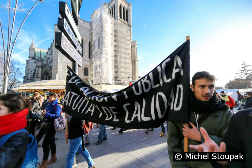 1/12. Les étudiants pour le libre accès à l’Université Paris-8. © Michel Stoupak. Sam 14.12.2013, 15h10m37.