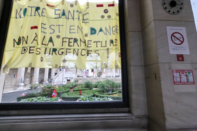 2/9. Paris : imbroglio autour de la fermeture des urgences de l’Hôtel-Dieu. © Michel Stoupak. Ven 01.11.2013, 16h35m11.