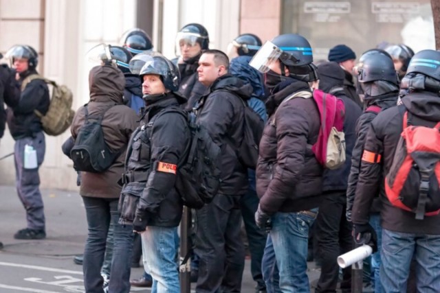 02.02.2014. 1.500 policiers mobilisés pour encadrer la Manif pour tous