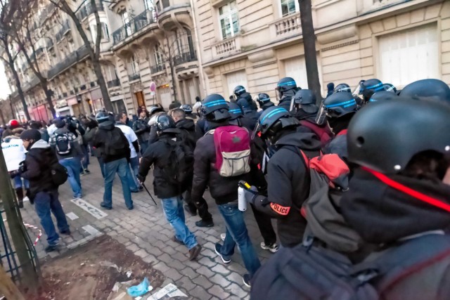 02.02.2014. 1.500 policiers mobilisés pour encadrer la Manif pour tous