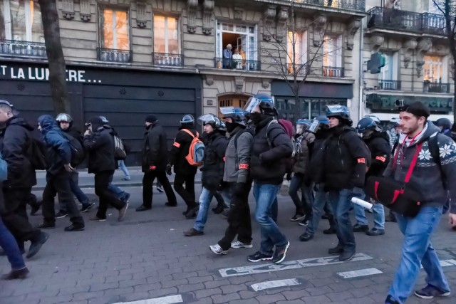 02.02.2014. 1.500 policiers mobilisés pour encadrer la Manif pour tous