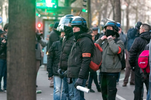 02.02.2014. 1.500 policiers mobilisés pour encadrer la Manif pour tous