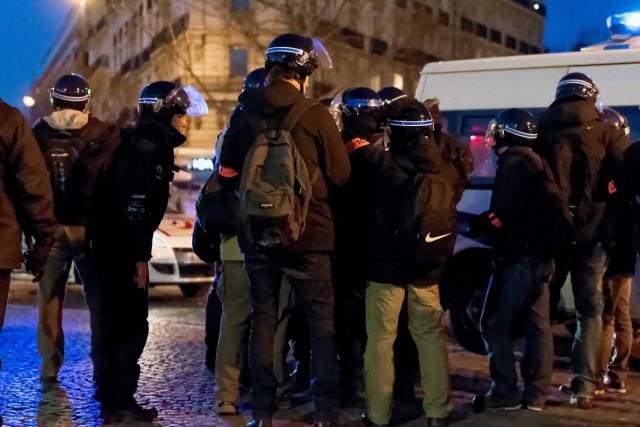 02.02.2014. 1.500 policiers mobilisés pour encadrer la Manif pour tous