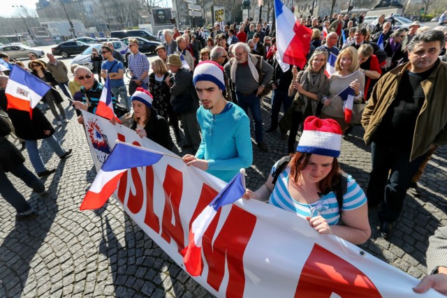 09.03.2014. Paris : manifestation contre l’immigration et l’islamisation