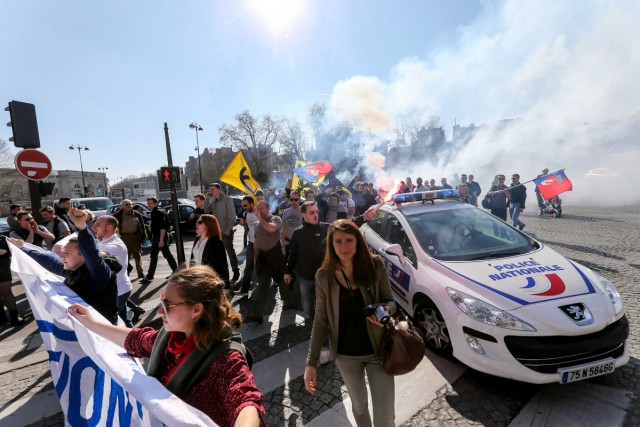 09.03.2014. Paris : manifestation contre l’immigration et l’islamisation