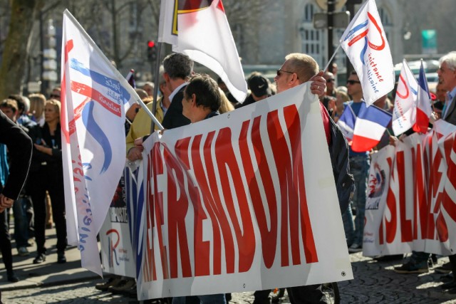 09.03.2014. Paris : manifestation contre l’immigration et l’islamisation