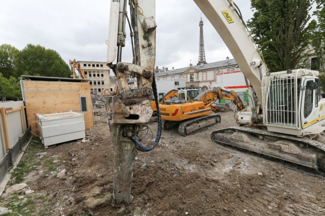19.04.2014. Le siège de Météo France fait place à une future église orthodoxe