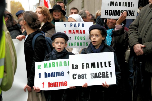 13/27. L’Institut Civitas mobilise contre le mariage homosexuel. © Photo Michel Stoupak. Dim 18.11.2012.