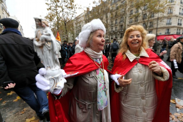 18/27. L’Institut Civitas mobilise contre le mariage homosexuel. © Photo Michel Stoupak. Dim 18.11.2012.
