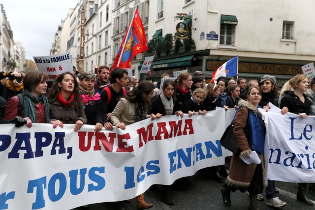 26/27. L’Institut Civitas mobilise contre le mariage homosexuel. © Photo Michel Stoupak. Dim 18.11.2012.