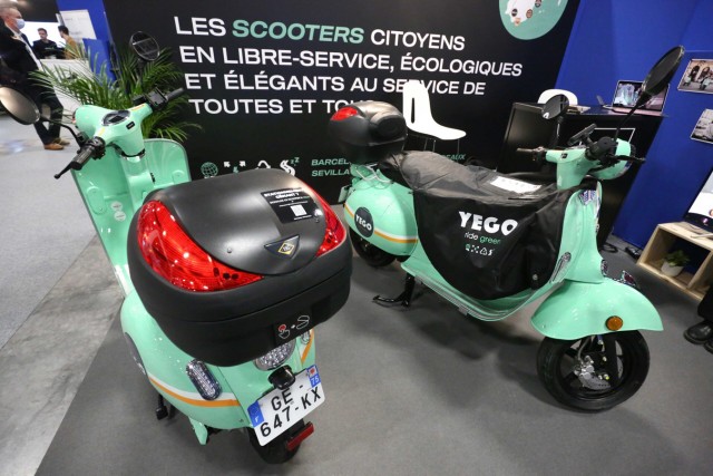 05/10. Deux des nouveaux véhicules électriques présentés. © Michel Stoupak. Mer 16.03.2022, 09h28m11.