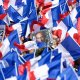 2/9. Des partisans agitent des drapeaux français. © Michel Stoupak. Dim 27.03.2021, 13h07m19.
