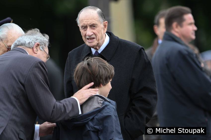 1/4. Philippe de Gaulle, à l'inauguration de la statue de son père. © Michel Stoupak. Mar 08.05.2012, 09h32m22.
