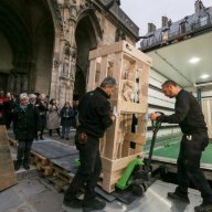 15.11.2024. Notre-Dame : des milliers de Parisiens ont raccompagné la « Vierge du Pilier »