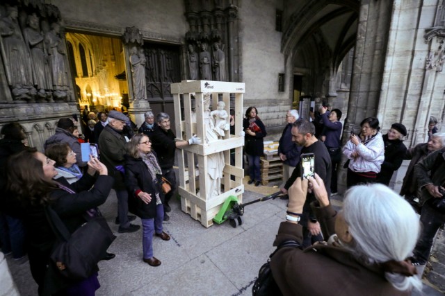 15.11.2024. Notre-Dame : des milliers de Parisiens ont raccompagné la « Vierge du Pilier »