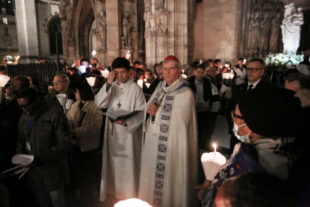 15.11.2024. Notre-Dame : des milliers de Parisiens ont raccompagné la « Vierge du Pilier »