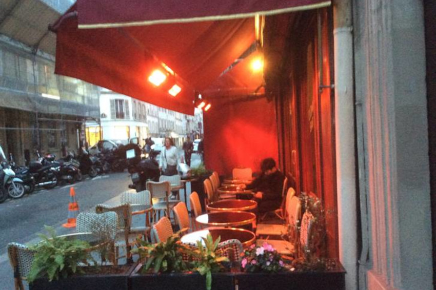 Une nouvelle terrasse chauffée par CHODEVAN à Paris (11), le Clown Bar
