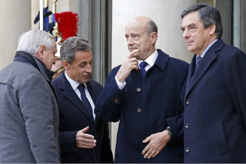 Jean-Pierre Raffarin, Nicolas Sarkozy, Alain Juppé et François Fillon, le 11 janvier dernier, à l'Elysée. © Pascal Rossignol / Reuters Jean-Pierre Raffarin, Nicolas Sarkozy, Alain Juppé et François Fillon, le 11 janvier dernier, à l'Elysée. © Pascal Rossignol / Reuters