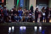 7/12. Les Parisiens rendent hommage