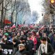 5/26. 14h43m49. Dim 09.02.2014. Les « antifas » défilent contre le fascisme et l’homophobie. © Michel Stoupak.
