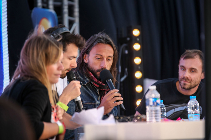 1/4. Bob Sinclar à Lille. © Michel Stoupak. Sam 31.08.2013, 19h39m30. 1/4. Bob Sinclar à Lille. © Michel Stoupak. Sam 31.08.2013, 19h39m30.
