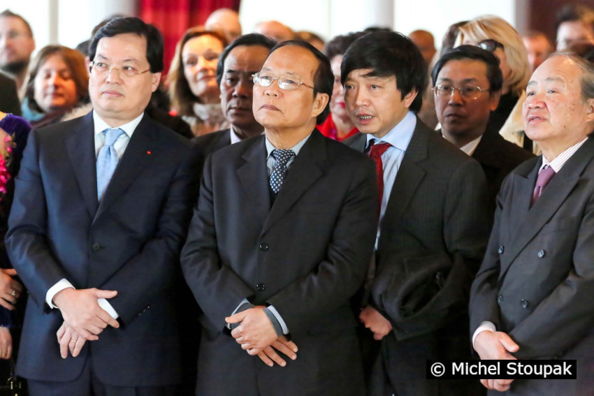 1/24. 16h35m30. Sam 15.02.2014. Le ministre vietnamien Hoang Tuan Anh lance la fête du Têt. © Michel Stoupak. 1/24. 16h35m30. Sam 15.02.2014. Le ministre vietnamien Hoang Tuan Anh lance la fête du Têt. © Michel Stoupak.