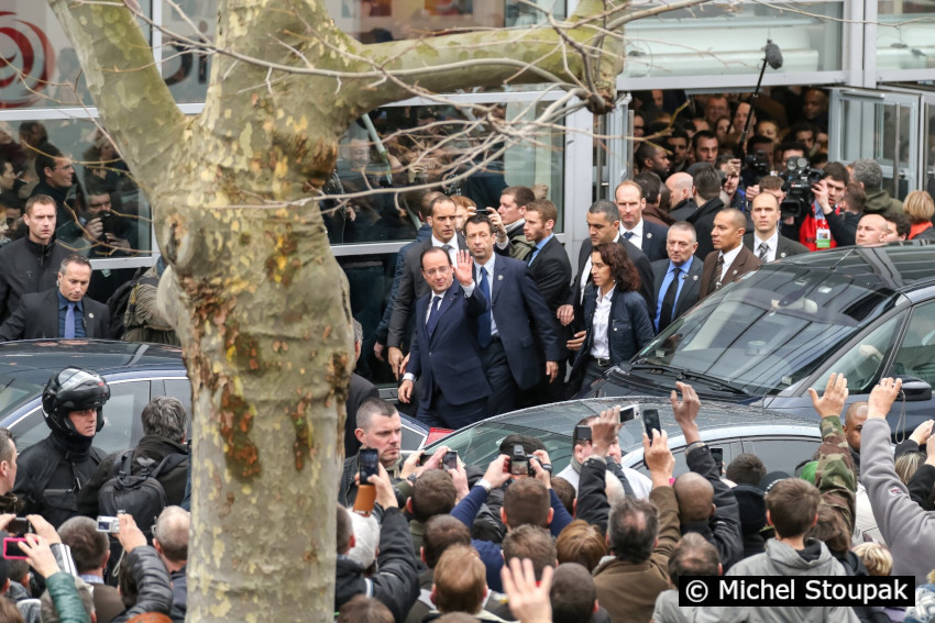 1/6. 12h40m10. Sam 22.02.2014. Francois Hollande quitte le Salon de l’agriculture. © Michel Stoupak. 1/6. 12h40m10. Sam 22.02.2014. Francois Hollande quitte le Salon de l’agriculture. © Michel Stoupak.